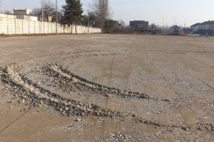 Banul public, bataia de joc a cocalarilor. Parcarea de la Spitalul Judetean a devenit pista pentru drift-uri