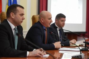 Schimbare de ritm la Prefectura Bihor: Ţiplea nu se mulţumeşte cu cifre despre activităţile instituţiilor, vrea întrebări, analize şi îmbunătăţiri