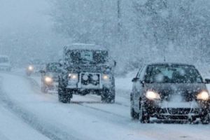 Recomandările poliţiştilor pentru circulaţia în condiţii de vreme nefavorabilă