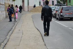 Strada Jean Calvin din Oradea se închide traficului auto pentru lucrări de canalizare