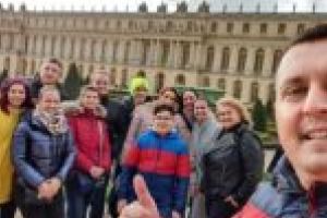 Demisie cu scandal în şcoala de 4,3 milioane de euro! Elevii şi părinţii pregătesc proteste în stradă!