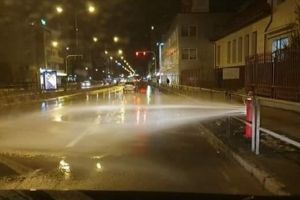 Se circulă cu dificultate pe Calea Bucureşti