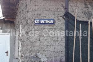 Un omagiu, doar prin vorbe:  Strada Alexandru Pesamosca din Constanta exista doar pe Google Maps. In realitate, vechea denumire a ramas pe placute (galerie foto)