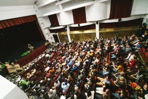 „Cu capu’n nori”, premieră marca Daniel Onoae