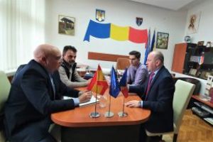 Consulul Jose Arnau, interesat de deschiderea unor linii aeriene din si catre Spania, de pe Aeroportul International Maramures