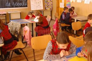 O grădiniţă din municipiul Suceava a suspendat activitatea unei grupe de preşcolari din ...