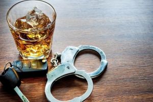 După ce s-a alcoolizat bine, un bărbat din Odorheiu Secuiesc a urcat la volan