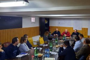 Probleme de fond funciar discutate, astăzi, la Braşov