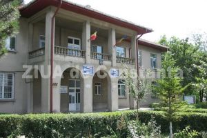 Nereguli gasite la Primaria Negru Voda. Angajatii au fost pusi sa dea inapoi mariri de salarii (document)