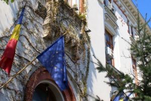 Precizari ale Ministerului Educatiei si Cercetarii cu privire la publicarea in Monitorul Oficial a OUG cu privire la transportul elevilor