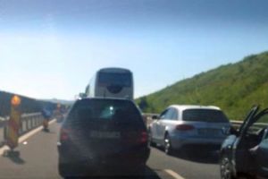TRAFIC BLOCAT pe autostrada SOARELUI din cauza unui ACCIDENT