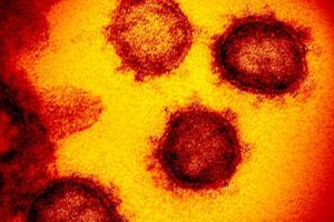 Autorităţile caută persoanele care au călătorit alături de gălăţeanul de 72 de ani confirmat cu coronavirus