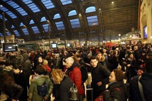 VIDEO. Măsuri drastice! Italienii surprinşi fugind din Milano înainte de închiderea oraşului