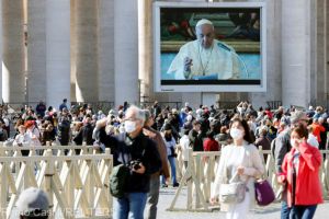 CORONAVIRUS – Papa a rostit duminică rugăciunea prin transmisie video