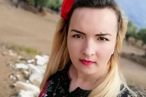 Tânăra din Dorohoi, bolnavă de cancer, a fost internată de urgenţă la Spitalul din Botoşani. „Nu ne rămâne decât să ne rugăm pentru Mihaela”
