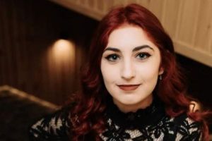 ALERTĂ ÎN ROMÂNIA! DACĂ O VEDEȚI PE TÂNĂRA DIN IMAGINE, SUNAȚI URGENT LA POLIȚIE