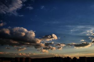 Se SCHIMBĂ vremea! Cu ce TEMPERATURI vine luna MARTIE