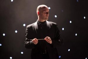 CORONAVIRUS – Directorul Filarmonicii Sibiu, dirijorul Lupeş, a renunţat să mai plece în Italia