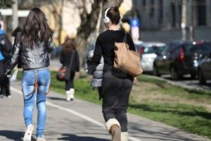 Petiţie online pentru suspendarea temporară a cursurilor în şcolile din Timişoara