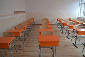 Astăzi se decide dacă vor fi închise şcolile din cauza coronavirusului