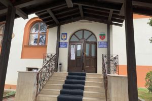 VIDEO: Cum se apără primarul din Panciu după descinderile procurorilor | Vinovată este contabila şi presa