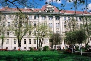 Comitetul de Urgenţă al UMF ”Victor Babeş” din Timişoara a hotărât sistarea cursurilor între 9 şi 31 martie