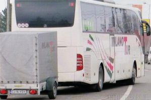 Bâlbe la frontieră: Un autocar sosit din Italia a fost oprit în Oradea, se reverifică formularele pasagerilor!