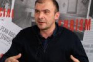 „Stat în stat! Piaţa Gugulanilor este un fel de bancă, se vehiculează foarte mulţi bani, care se duc şi către partid!”