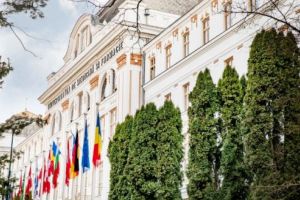 UMFST Târgu-Mureş suspendă în totalitate activităţile didactice în perioada 10-13 martie
