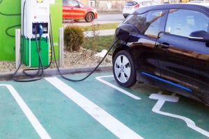 Finanţare pentru încărcarea maşinilor electrice