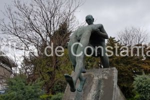 Statui si obiecte de arta din Constanta care nu fac parte din lista monumentelor istorice vor fi curatate si toaletate (document)