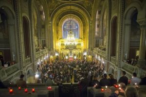 BOR: „Biserica nu intră în carantină, virusul nu se ia prin rugăciune”. Biserica Catolică: Vom respecta legile ţării