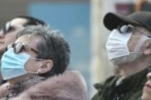 A venit să-şi înmormânteze fiica, în schimb a fost obligată la autoizolare