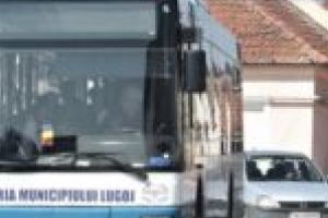 Mersul pe jos face piciorul frumos! Lugojul a rămas fără transport în comun. Peste 1.000 de lugojeni – afectaţi