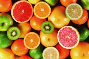 Poate Vitamina C să combată coronavirusul?