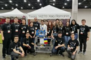Primăria Alba Iulia va susţine cu 40.000 lei pe an echipa de robotică XEO: Colaborare pe 5 ani cu Colegiul HCC