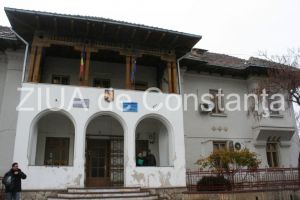 Dosarul, la Judecatoria Mangalia: Un tanar din localitatea 2 Mai, trimis in judecata dupa ce a furat de la un milionar in euro