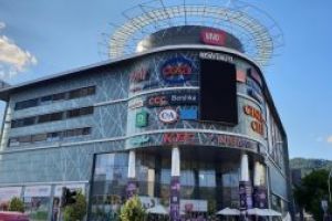 Vivo Mall Baia Mare: Agentii economici au obligatia de a oferi clientilor servetele pe baza de alcool. Masura este valabila pentru cei care desfasoara activitati de alimentatie publica