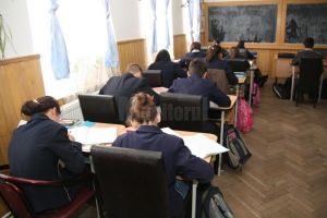 Ministerul Educaţiei a suspendat toate olimpiadele şcolare judeţene, regionale şi ...