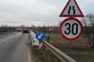 Restricţii de tonaj şi trafic pe un singur sens, la podul de la Milişăuţi
