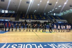 Sport cu uşile închise!