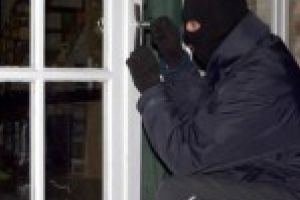 Săptămâna primăriilor sparte! Încă o clădire administrativă din Caraş-Severin, călcată de hoţi