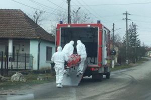 Un bărbat de 52 de ani din Bihor, ridicat cu izoleta de acasă 