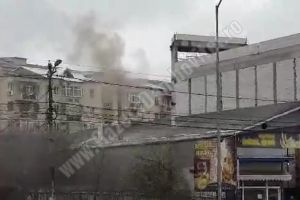 VIDEO: “Arde, uite cum arde, dă semnale cu fum…” în centrul municipiului Târgovişte