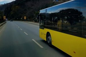 Autocar plin cu români veniţi din Italia, oprit la vamă. Pasagerii au fost băgaţi în carantină