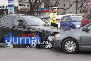 FOTO: Accident spectaculos la intersecţia de la Big
