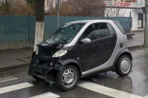 ŞI-A BUŞIT MAŞINA SCOASĂ LA VÂNZARE