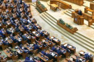 Cameră – şedinţă joi; pe ordinea de zi – un proiect referitor la acordarea de zile libere părinţilor în cazul închiderii şcolilor