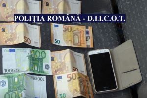 Perchezitii domiciliare pe raza judetului Constanta: Barbat, retinut pentru trafic de minori 