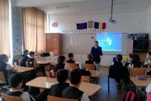 Activitati preventive in institutiile de invatamant constantene. Despre ce au discutat elevii cu politistii 